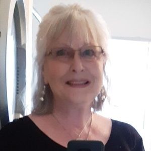 Meet your Posher, Pamela